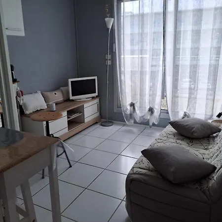 Cosy Front De شقة رويا